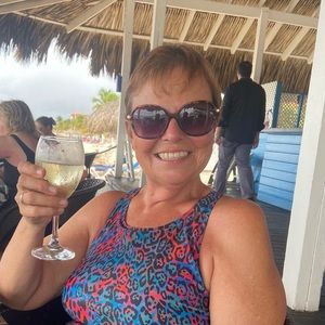 Meet your Posher, Karen